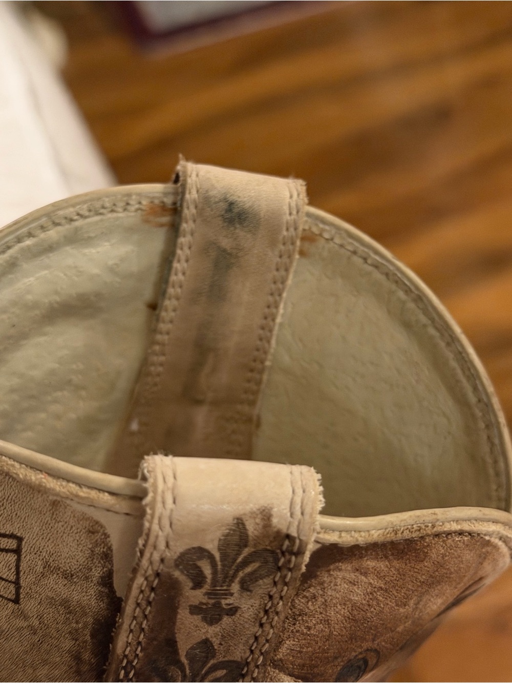 Women’s Ariat Leather Western Cowgirl Boots with Lazer Etched Embroidery 81/2 B - Picture 6 of 9
